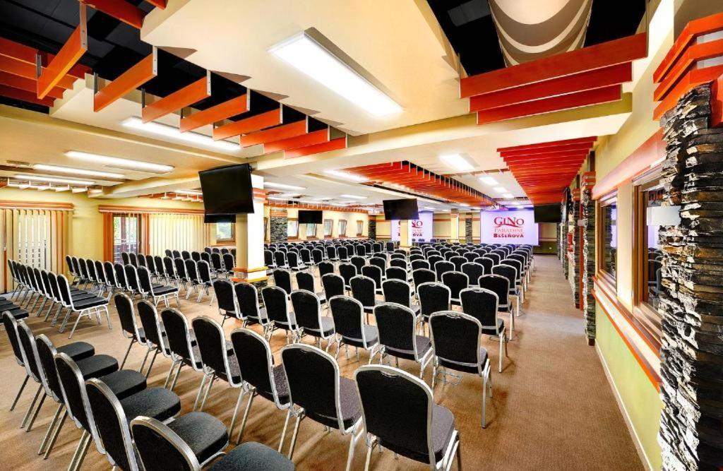 Apartman Liptov - Hotel Bešeňová Zewnętrze zdjęcie